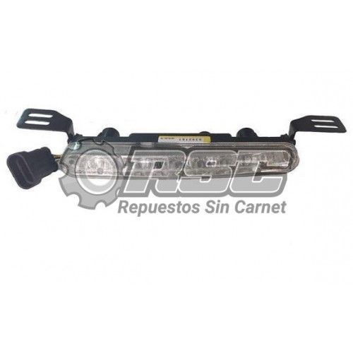 LUZ DE DÍA DERECHA JS50 / M8 1404987 NO ORIGEN